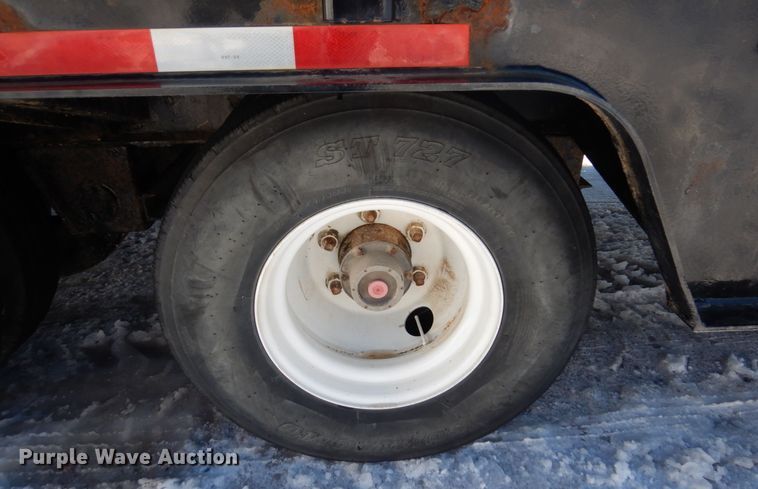 image for item KU9836 1995 Trail King  flatbed trailer