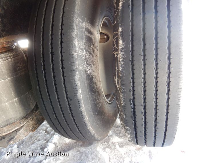 image for item KU9836 1995 Trail King  flatbed trailer