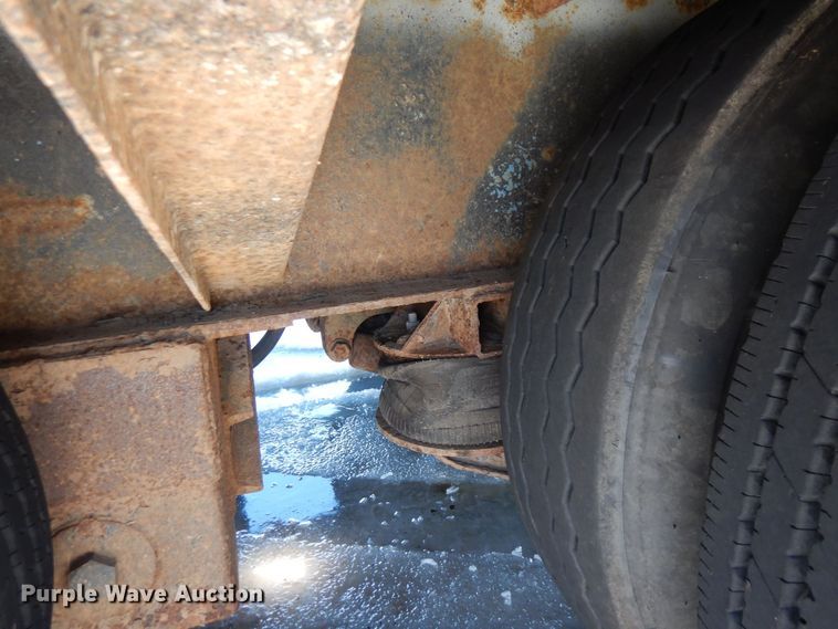 image for item KU9839 1991 Trail King TK70HT-462  drop deck equipment trailer