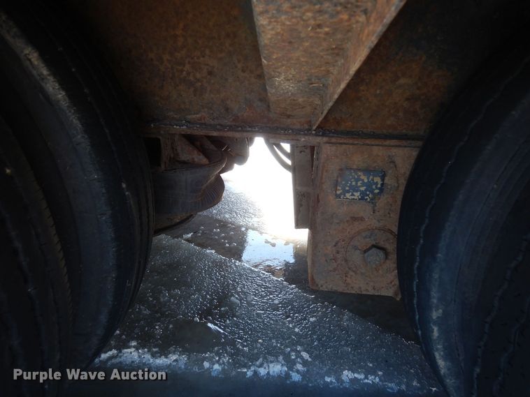 image for item KU9839 1991 Trail King TK70HT-462  drop deck equipment trailer