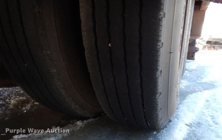 image for item KU9839 1991 Trail King TK70HT-462  drop deck equipment trailer