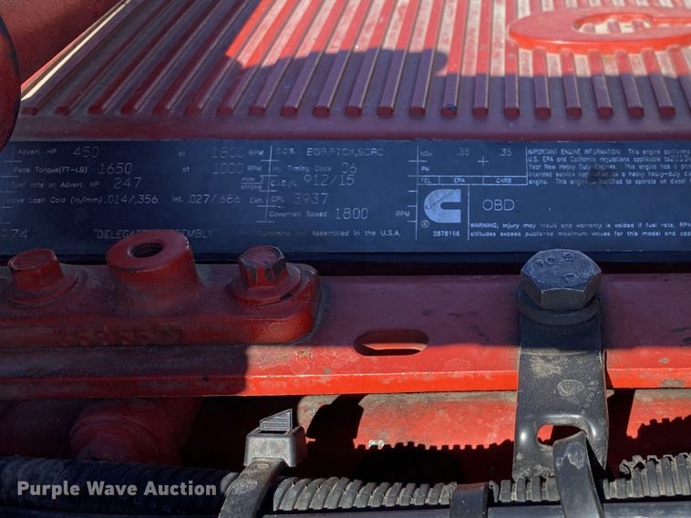 image for item KW9002 2014 Peterbilt 386  semi truck