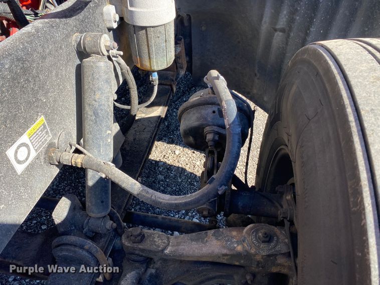 image for item KW9002 2014 Peterbilt 386  semi truck