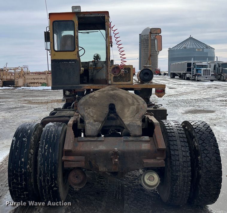 image for item LA9783 1978 Ottawa Commander 50  yard truck