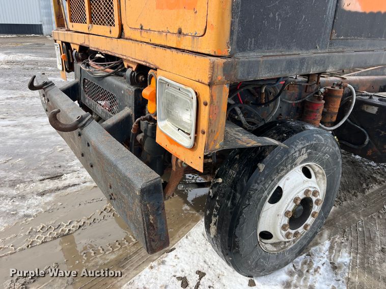 image for item LA9783 1978 Ottawa Commander 50  yard truck