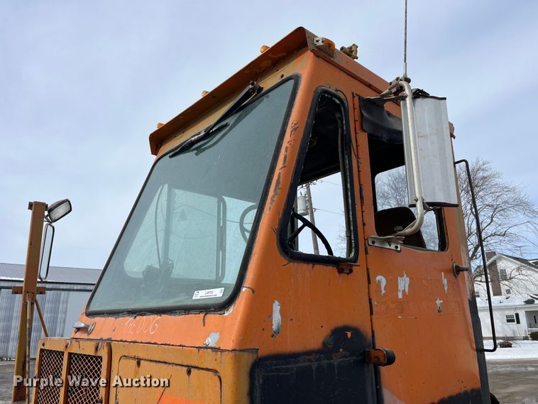 image for item LA9783 1978 Ottawa Commander 50  yard truck