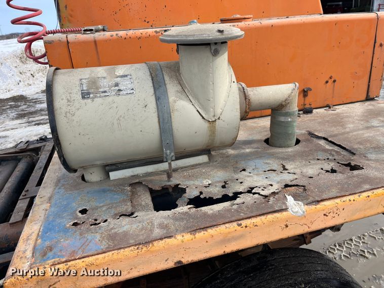 image for item LA9783 1978 Ottawa Commander 50  yard truck