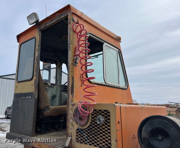 image for item LA9783 1978 Ottawa Commander 50  yard truck