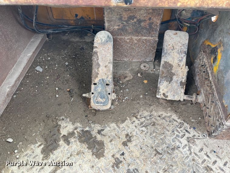 image for item LA9783 1978 Ottawa Commander 50  yard truck