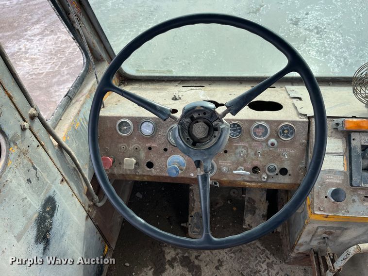 image for item LA9783 1978 Ottawa Commander 50  yard truck