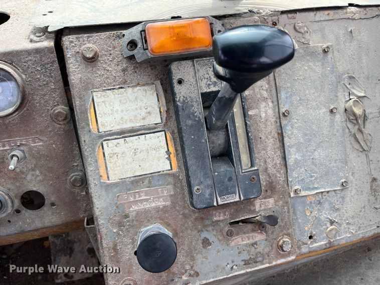 image for item LA9783 1978 Ottawa Commander 50  yard truck