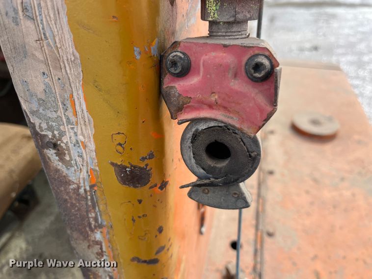 image for item LA9783 1978 Ottawa Commander 50  yard truck