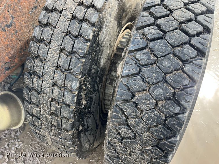 image for item LA9783 1978 Ottawa Commander 50  yard truck