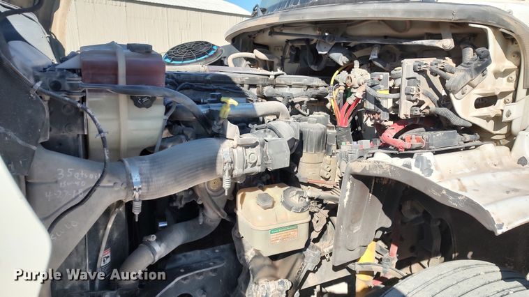 image for item LF9540 2013 Freightliner Business Class M2  semi truck