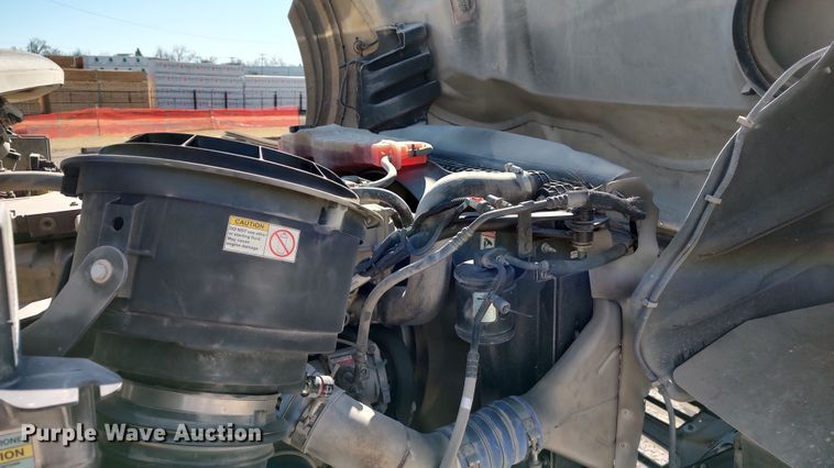 image for item LF9540 2013 Freightliner Business Class M2  semi truck