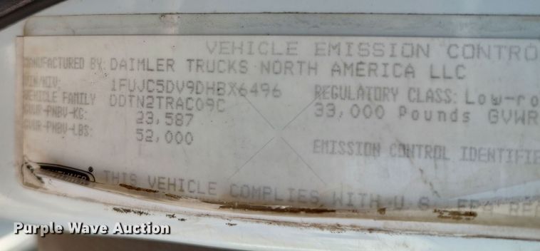 image for item LF9540 2013 Freightliner Business Class M2  semi truck