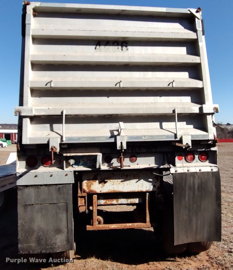 image for item LF9548 1981 Fruehauf  end dump trailer