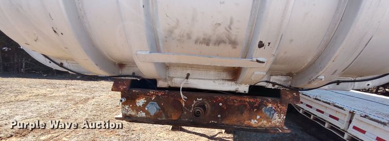 image for item LF9548 1981 Fruehauf  end dump trailer