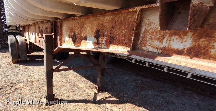 image for item LF9548 1981 Fruehauf  end dump trailer