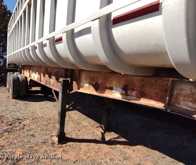 image for item LF9548 1981 Fruehauf  end dump trailer