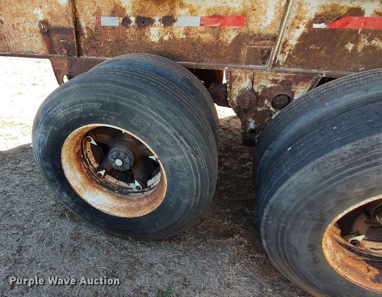 image for item LF9548 1981 Fruehauf  end dump trailer