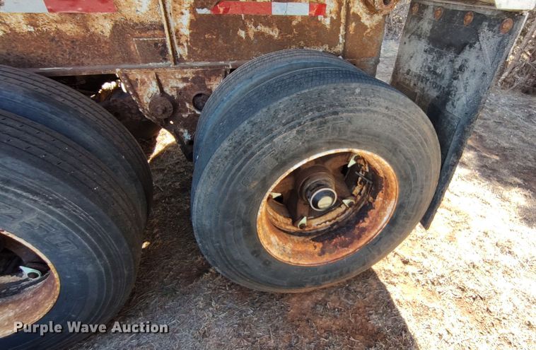 image for item LF9548 1981 Fruehauf  end dump trailer