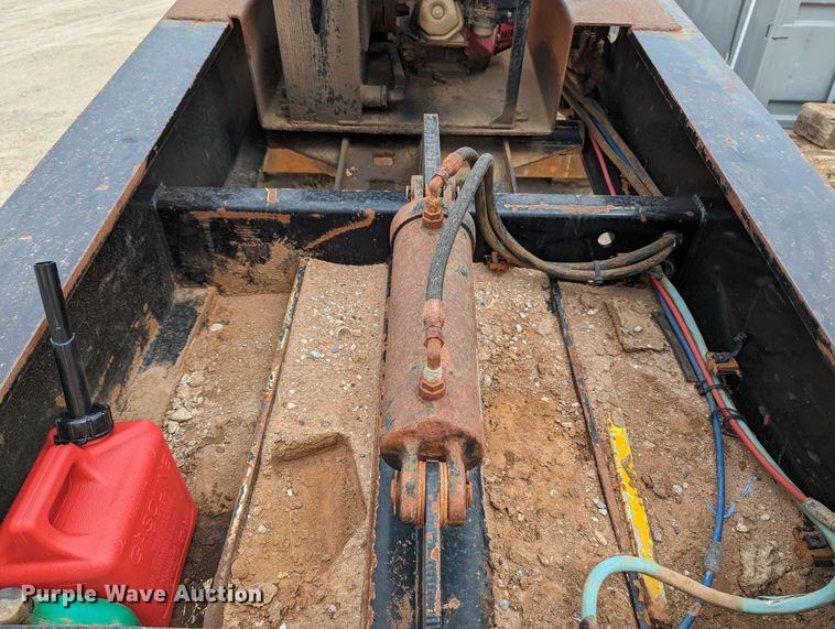 image for item LF9641 2007 Kalyn Siebert KSHRG351T  lowboy equipment trailer