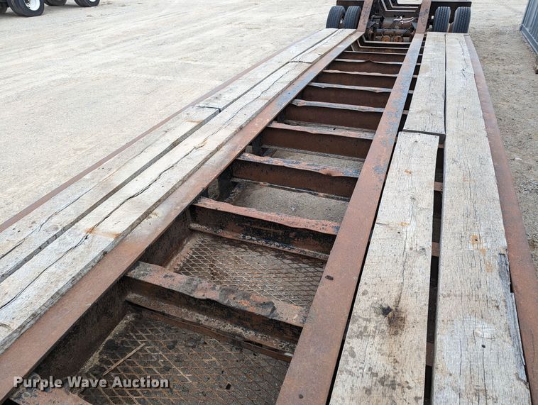 image for item LF9641 2007 Kalyn Siebert KSHRG351T  lowboy equipment trailer