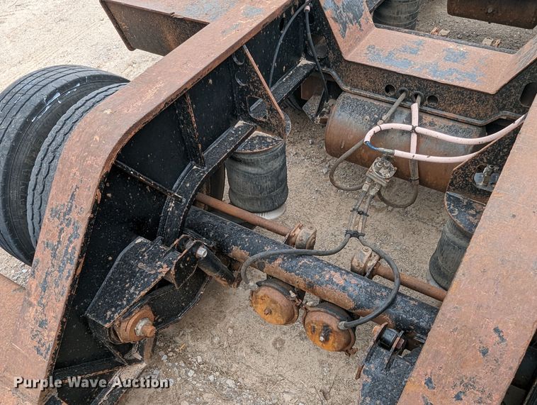 image for item LF9641 2007 Kalyn Siebert KSHRG351T  lowboy equipment trailer