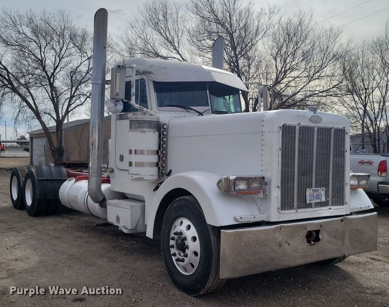 image for item LG9509 1999 Peterbilt 379  semi truck