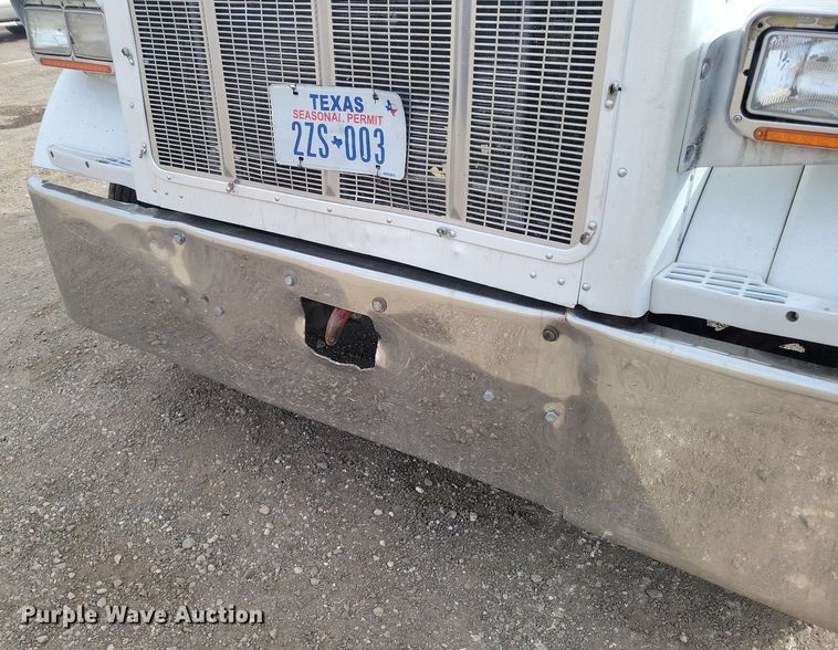 image for item LG9509 1999 Peterbilt 379  semi truck