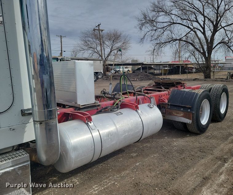 image for item LG9509 1999 Peterbilt 379  semi truck