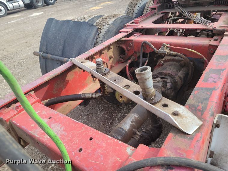 image for item LG9509 1999 Peterbilt 379  semi truck