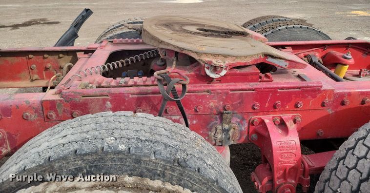 image for item LG9509 1999 Peterbilt 379  semi truck