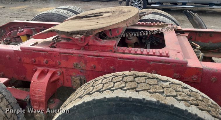 image for item LG9509 1999 Peterbilt 379  semi truck