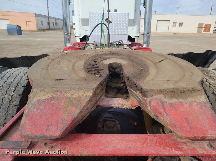 image for item LG9509 1999 Peterbilt 379  semi truck