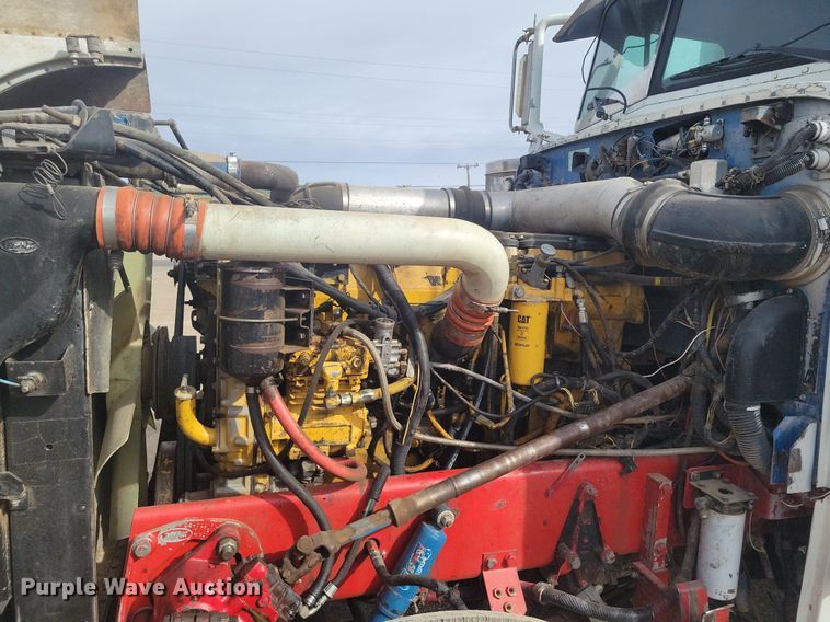 image for item LG9509 1999 Peterbilt 379  semi truck