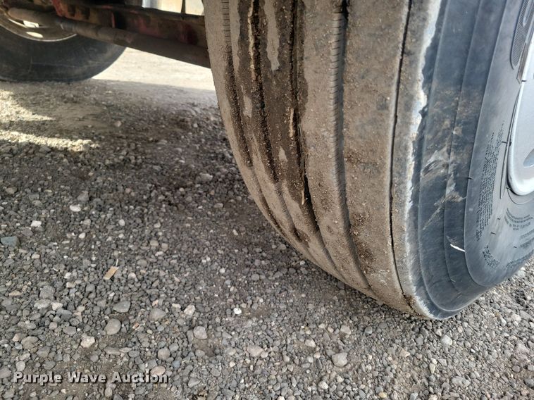 image for item LG9509 1999 Peterbilt 379  semi truck