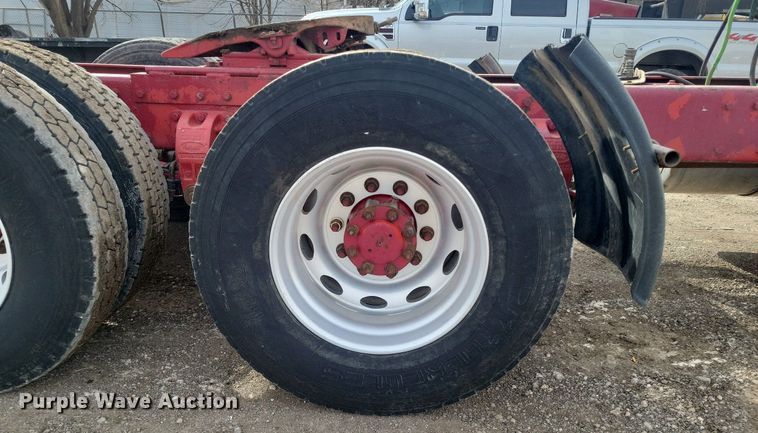 image for item LG9509 1999 Peterbilt 379  semi truck