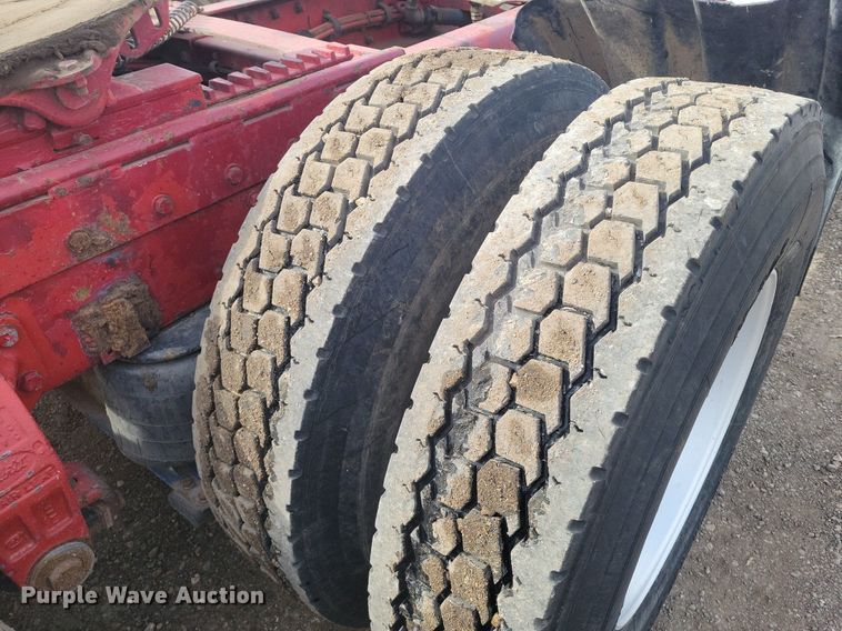 image for item LG9509 1999 Peterbilt 379  semi truck