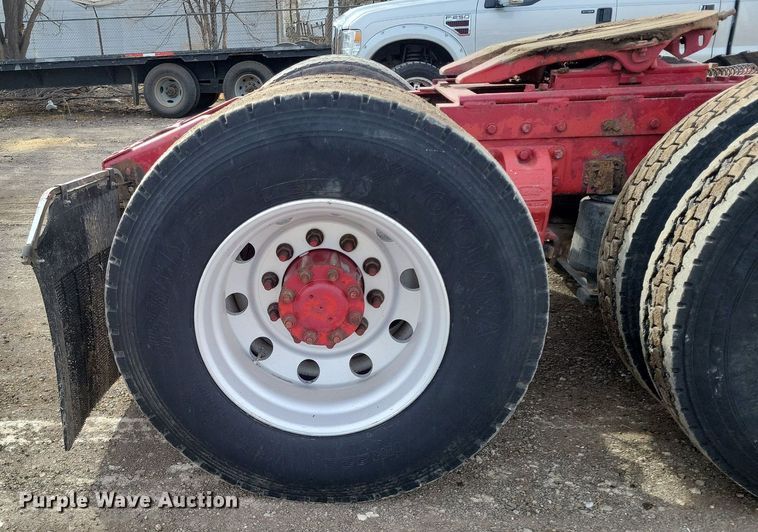 image for item LG9509 1999 Peterbilt 379  semi truck