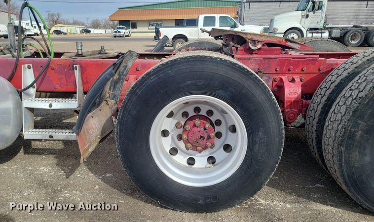 image for item LG9509 1999 Peterbilt 379  semi truck