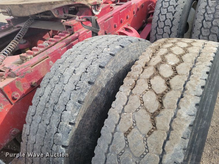 image for item LG9509 1999 Peterbilt 379  semi truck