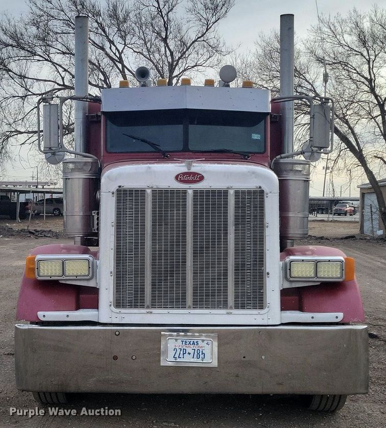 image for item LG9510 2005 Peterbilt 378  semi truck