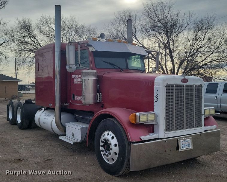 image for item LG9510 2005 Peterbilt 378  semi truck