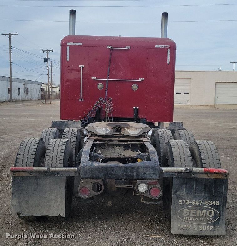 image for item LG9510 2005 Peterbilt 378  semi truck
