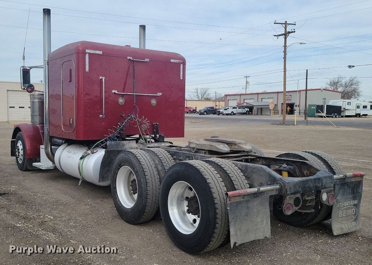 image for item LG9510 2005 Peterbilt 378  semi truck