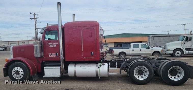 image for item LG9510 2005 Peterbilt 378  semi truck