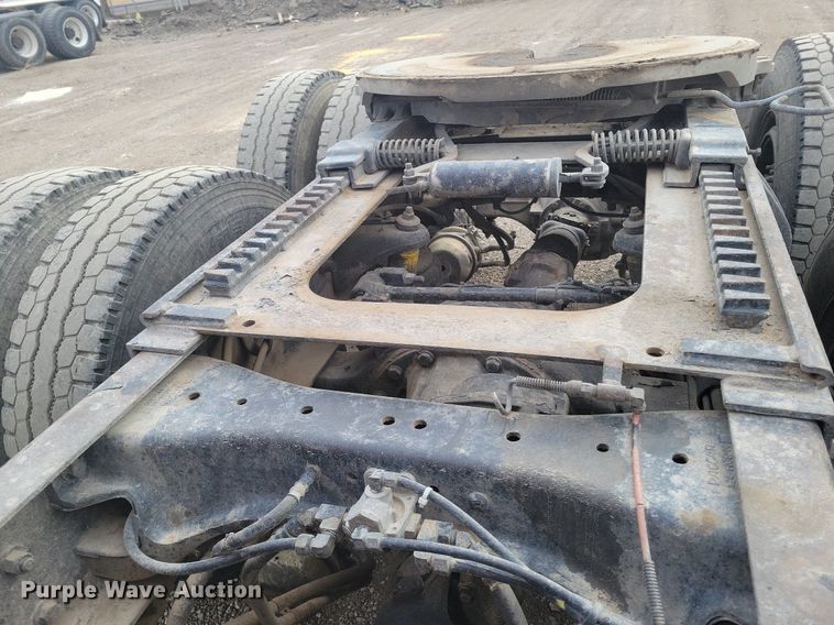 image for item LG9510 2005 Peterbilt 378  semi truck