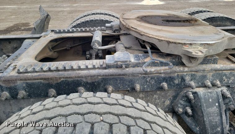 image for item LG9510 2005 Peterbilt 378  semi truck